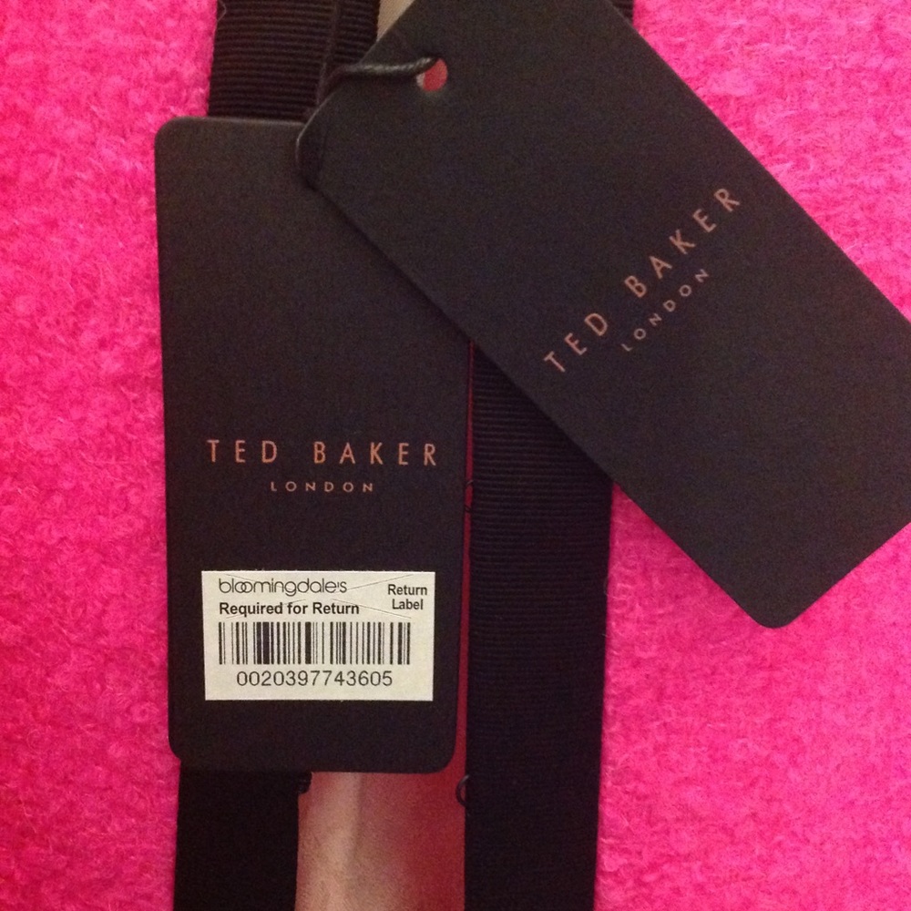 Ted Baker Kerisa Cropped Jacket in Hot Pink!! - Picture 5 of 8